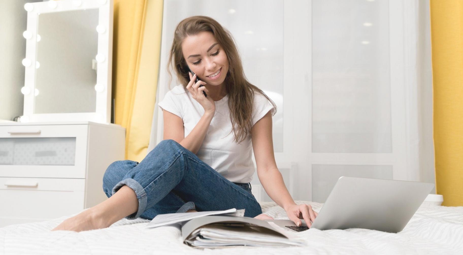 Bureau de conseil financier moderne avec vue sur Nantes